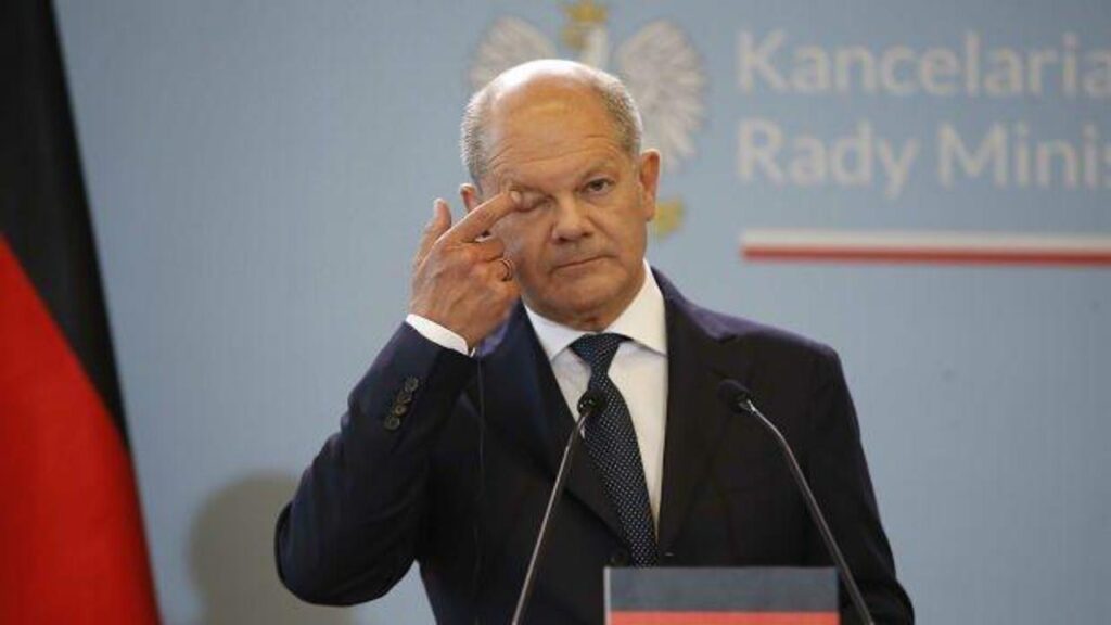 almanyanin ifade ozgurlugu anlayisi bu sansolyeye pislik diyen yasli adama ceza TnVWJxsq