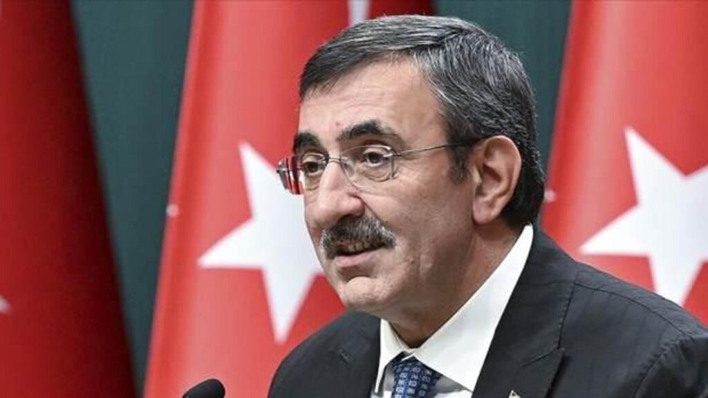 cumhurbaskani yardimcisi yilmaz 2025te dunya ekonomisindeki beklentileri degerlendirdi WPaY1aLM