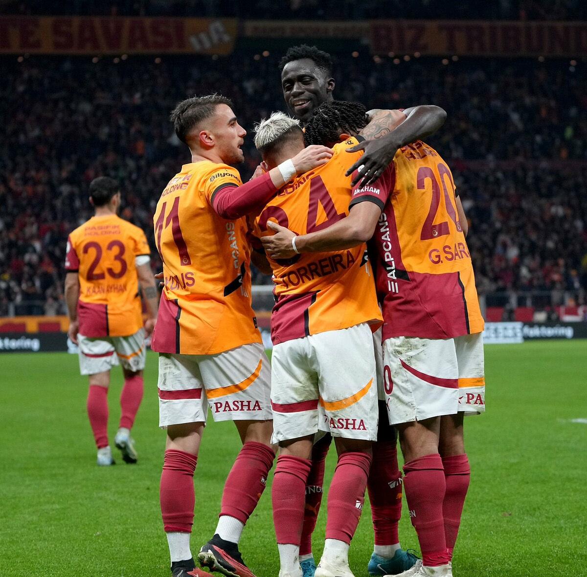 galatasaray basaksehir muhtemel 11ler 1 iy4Rlg1S