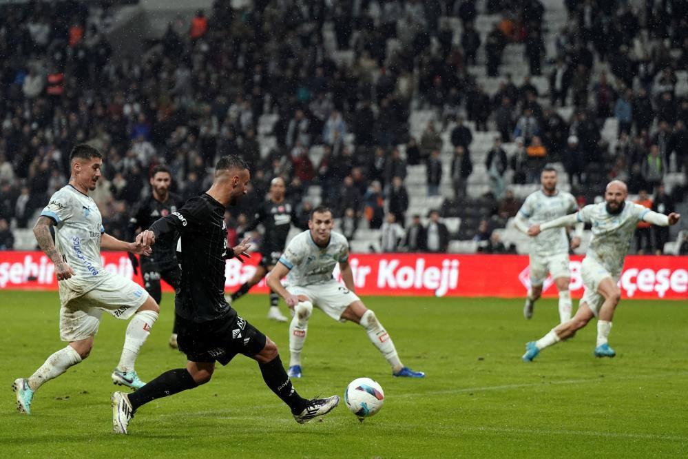 besiktas dolmabahcede zinciri immobileyle kirdi 1 bLA6vCfJ