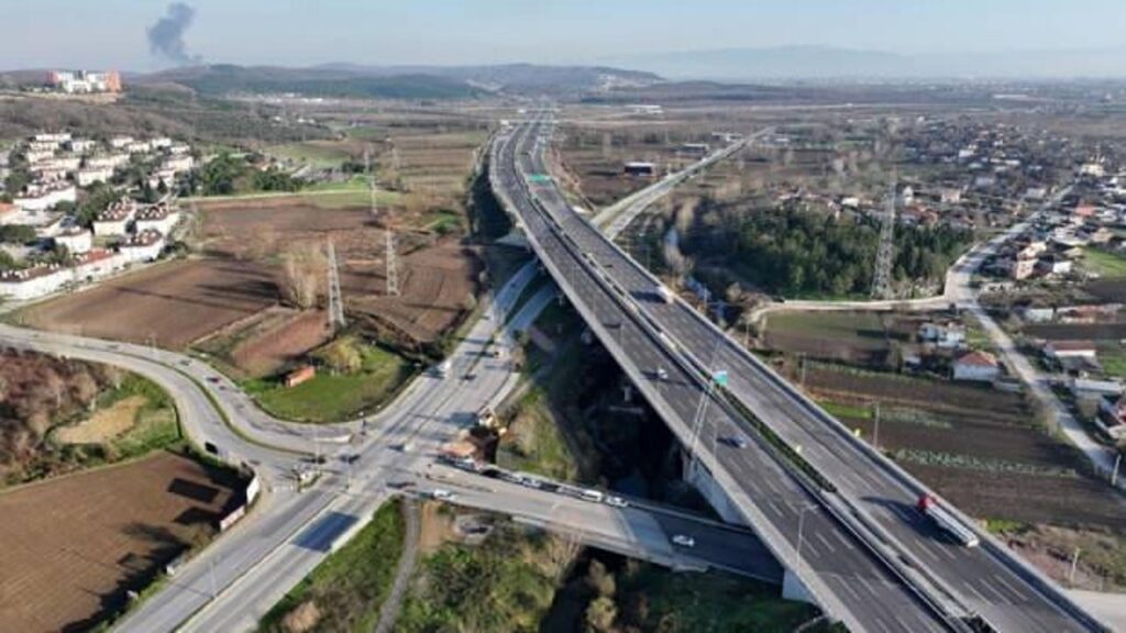 bir ile daha metrobus geliyor ilk sefer icin gun sayiyor H9wT9wJg