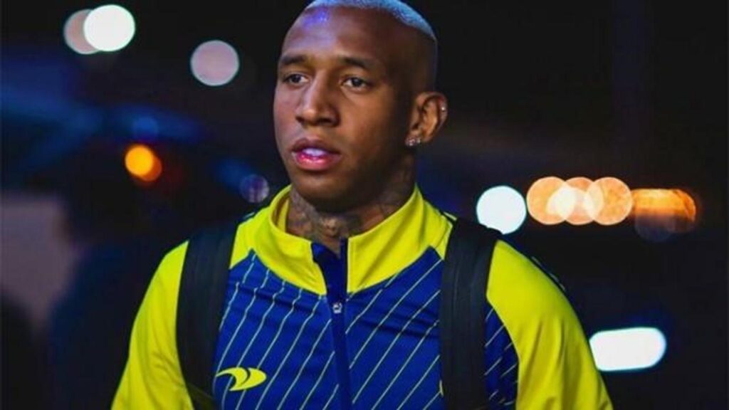 fenerbahcede talisca heyecani macin devre arasinda toplandilar 8aItEVJB