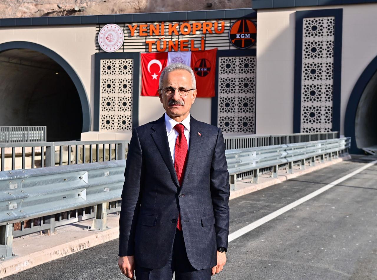 hakkari yuksekova yolundaki yenikopru tuneli trafige acildi 0 CSPYl7wS