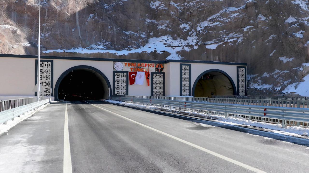 hakkari yuksekova yolundaki yenikopru tuneli trafige acildi 2 inlGW71i