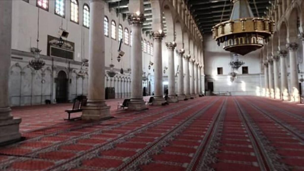 ilk teravihe yetisecek emevi camii halilarini gaziantepli halicilar yapacak 4BKWGdsi