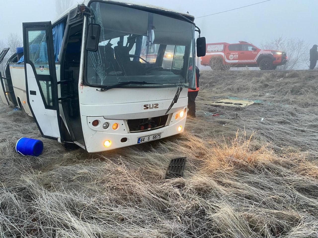 malatyada korkunc kaza midibus devrildi 0