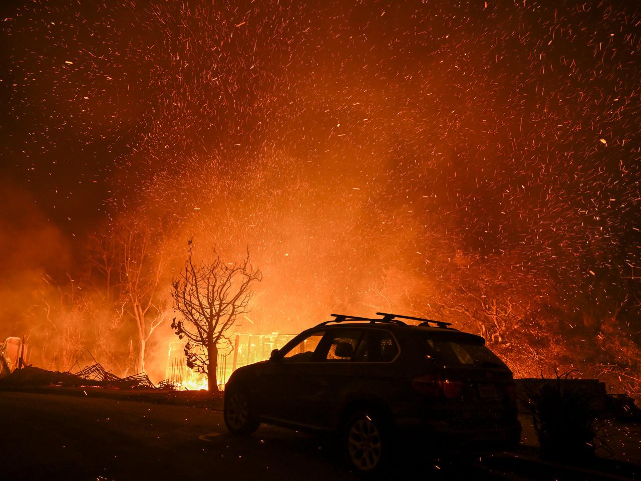 son dakika abddeki yangin felaketinde korkunc gelisme sokaga cikma yasagi ilan edildi 3 ngc763VB