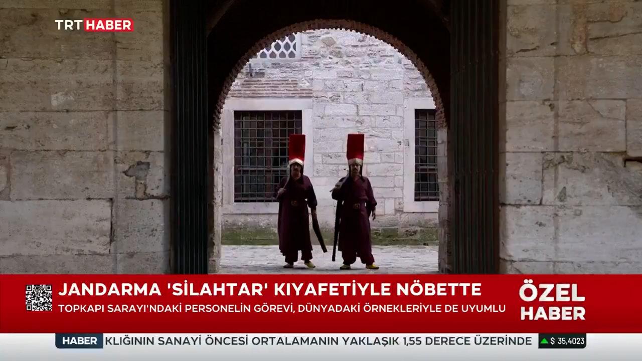 topkapi sarayinda silahtar donemi jandarma osmanli kiyafetiyle nobet tutuyor 0 qCVNHJHZ