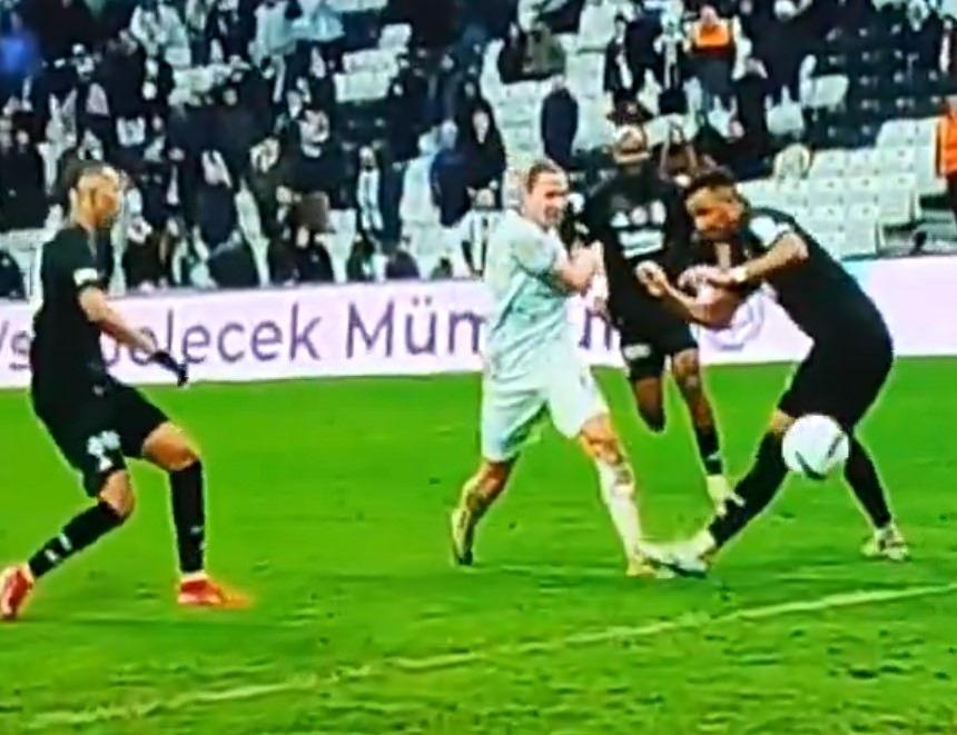 volkan demirel isyan etmisti vara gidilen pozisyona penalti cikmadi 0 IFhrOiUV