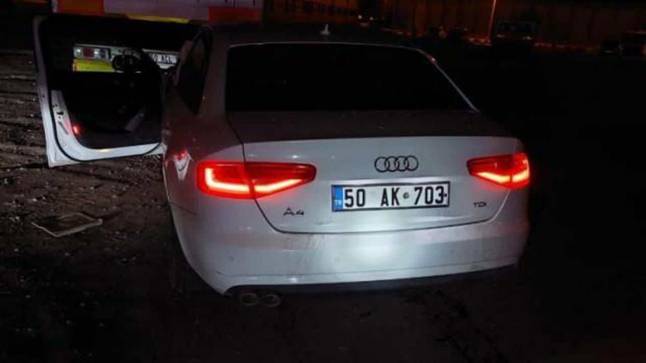 once yayalara sonra park halindeki araclara carpti 3 yarali Hm6F89ef