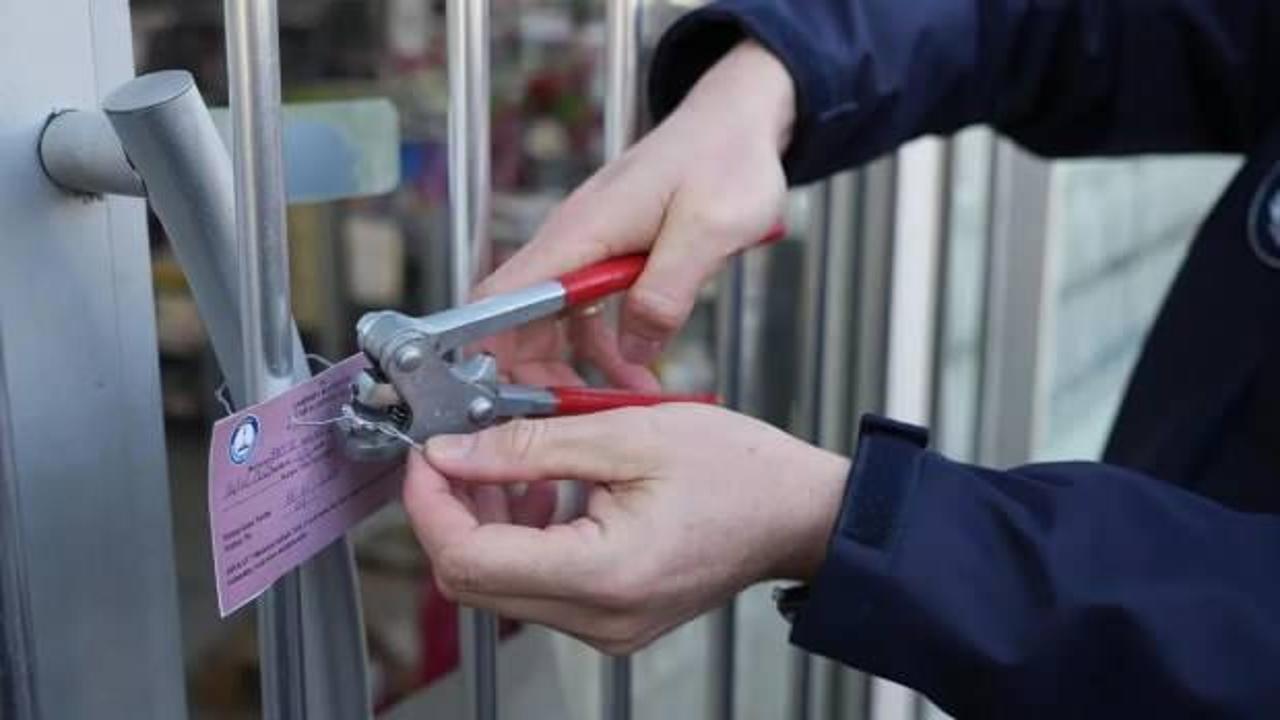 tarihi gecmis urun satiyorlardi 2 zincir marketin subelerine kapatma cezasi NTXtfeep